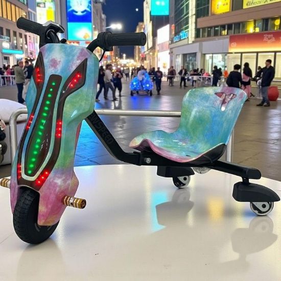 صورة سكوتر درفت كهربائي ثلاثي العجلات